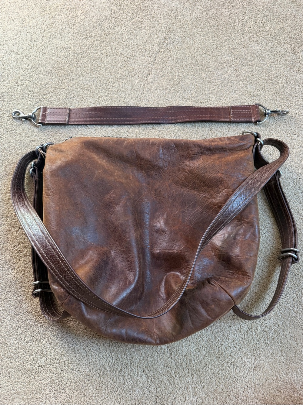 Classic Brown Leather Hobo Bag with Adjustable Strap